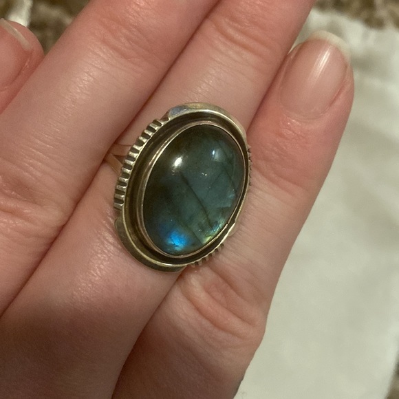 Size 7 1/2 ring - Picture 2 of 5